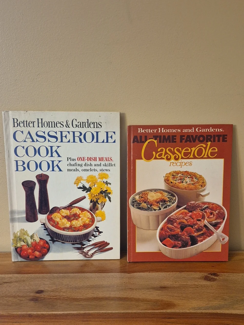 Vintage 1961 & 1977 Better Homes And Gardens Casserole Cookbooks
